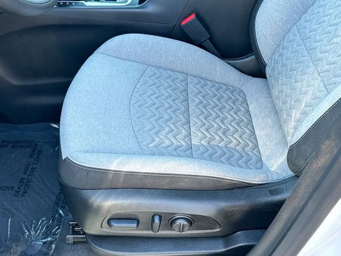 Used 2023 Chevrolet Equinox LS w/ LS Convenience Package image 19