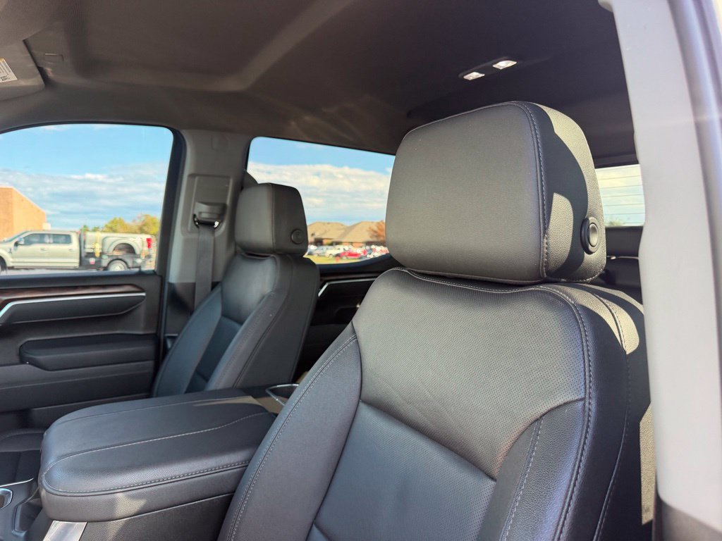 Used 2026 GMC Sierra 1500 SLT w/ SLT Premium Plus Package AWD/4WD image 32