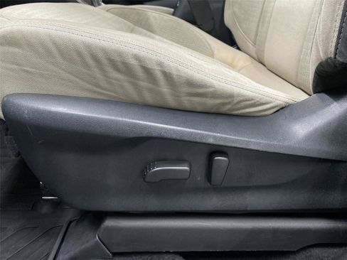 Used 2019 Subaru Ascent Premium AWD/4WD image 18