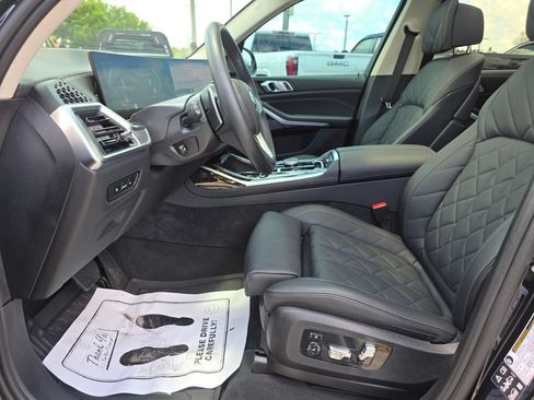 Used 2025 BMW X7 xDrive40i w/ Premium Package AWD/4WD image 29