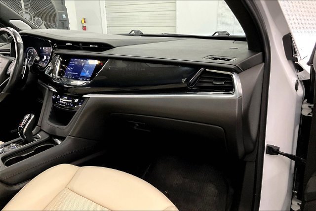 Used 2024 Cadillac XT6 Sport w/ Technology Package AWD/4WD image 19