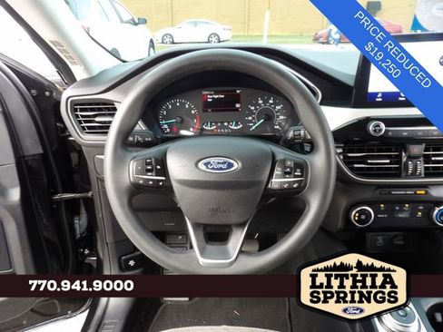 Certified 2022 Ford Escape SE image 17