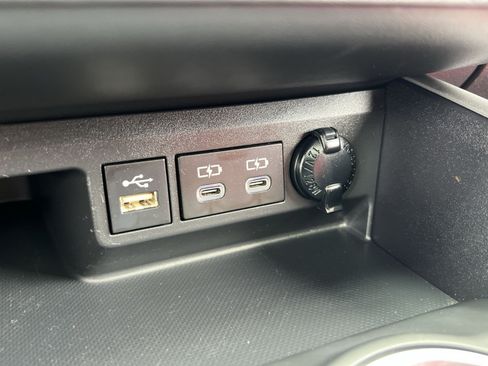 Used 2023 Toyota Highlander XSE AWD/4WD image 31