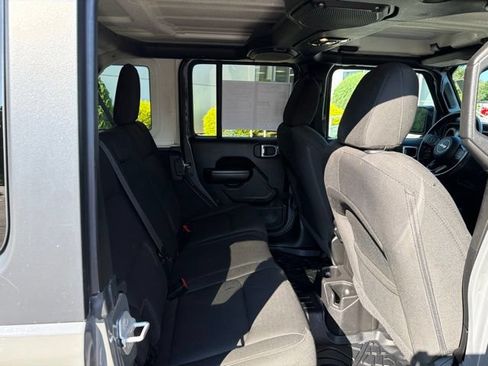 Used 2020 Jeep Wrangler Unlimited Sport AWD/4WD image 11