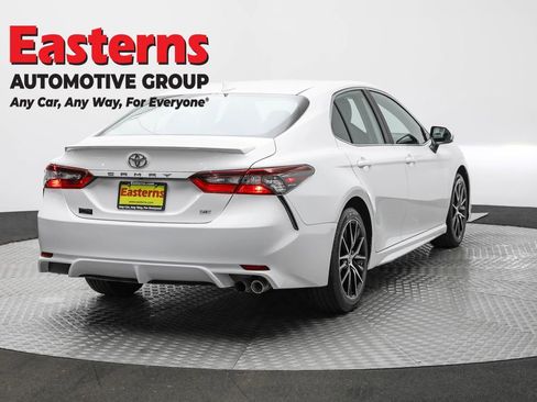 Used 2024 Toyota Camry SE image 5