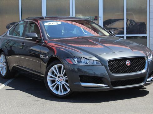Used 2020 Jaguar XF Premium image 1