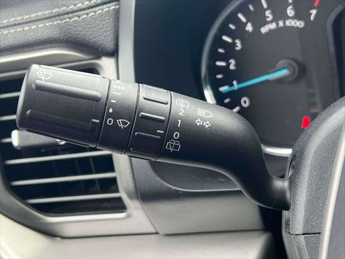 Used 2022 Ford Expedition XLT image 24