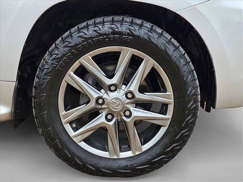 Used 2014 Lexus LX 570 4WD w/ Luxury Package image 26
