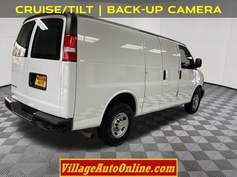 Used 2020 Chevrolet Express 2500 w/ Communications Package RWD image 4