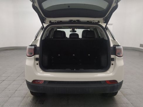 Used 2019 Jeep Compass Latitude w/ Popular Equipment Group AWD/4WD image 29