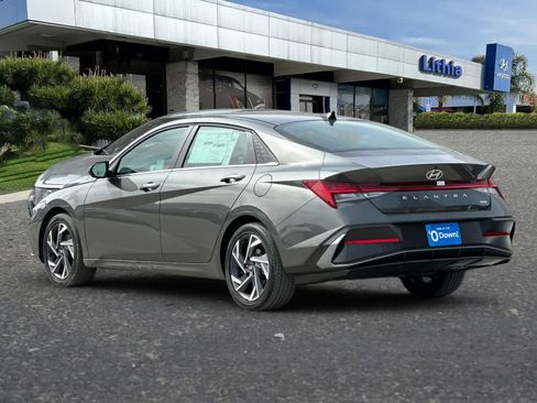 New 2025 Hyundai Elantra Limited image 5