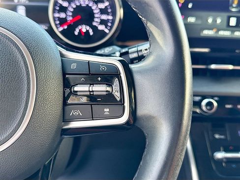 Used 2022 Kia Carnival SX FWD image 40