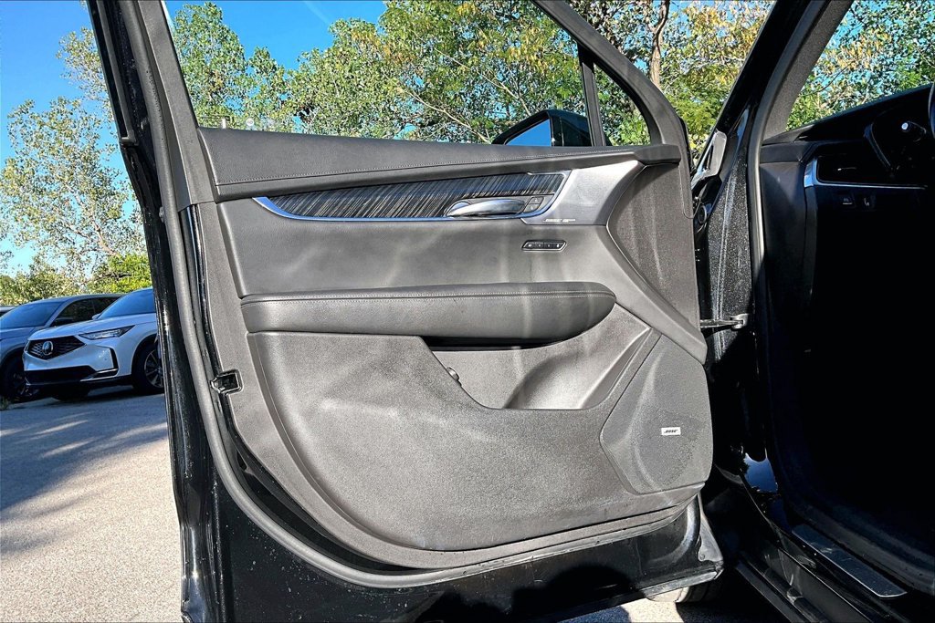 Used 2023 Cadillac XT6 Premium Luxury AWD/4WD image 22