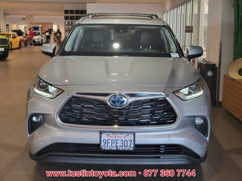 Used 2023 Toyota Highlander Limited w/ Protection Package #3 (TMS) AWD/4WD image 7