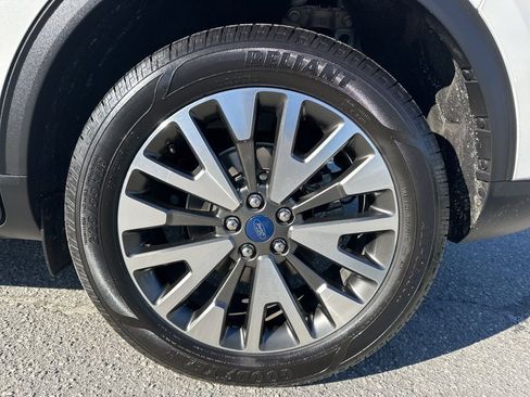 Used 2020 Ford Escape Titanium image 33