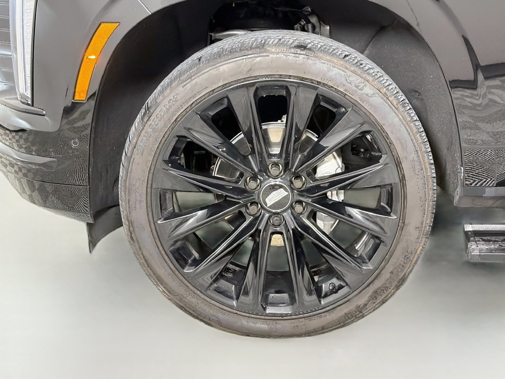 Used 2025 Cadillac Escalade ESV Sport Platinum AWD/4WD image 33