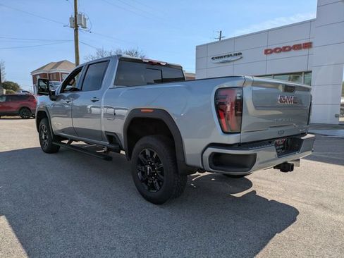 Used 2026 GMC Sierra 2500 AT4 w/ AT4 Premium Plus Package AWD/4WD image 6