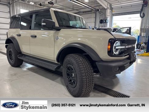New 2025 Ford Bronco Outer Banks w/ Sasquatch Package AWD/4WD image 11