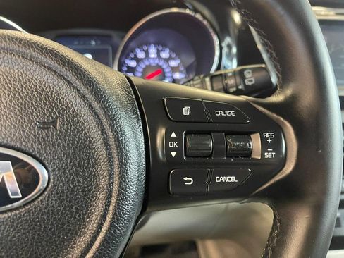 Used 2018 Kia Sedona SX image 26