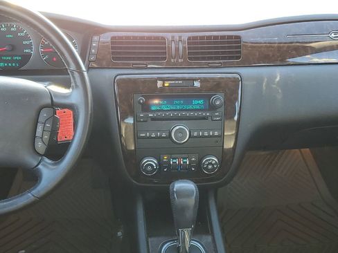Used 2012 Chevrolet Impala LTZ image 24