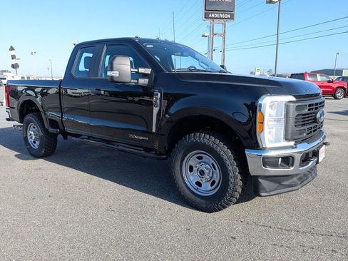 Used 2023 Ford F350 XL w/ FX4 Off-Road Package image 2