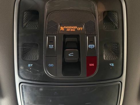 Used 2023 Genesis GV70 2.5T w/ Select Package AWD/4WD image 26