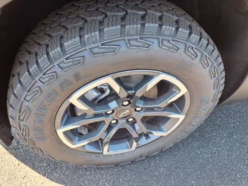 New 2026 Chevrolet Equinox ACTIV w/ Safety and Technology Package image 9