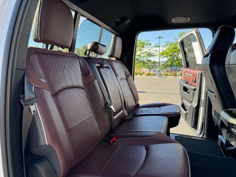 Used 2025 RAM 2500 Limited AWD/4WD image 36
