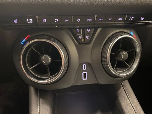 Used 2025 Chevrolet Blazer LT AWD/4WD image 20