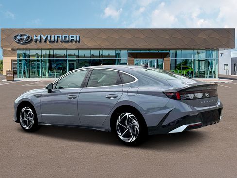 New 2026 Hyundai Sonata SEL FWD image 4