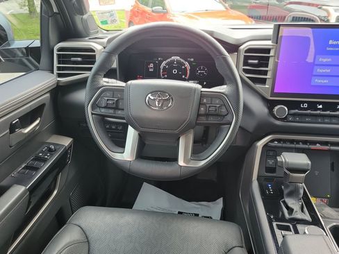 Used 2025 Toyota Tundra Limited AWD/4WD image 21