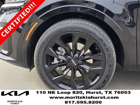 Certified 2023 Kia Sorento SX image 17
