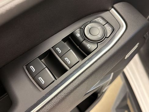 Used 2023 Chevrolet Silverado 1500 LTZ AWD/4WD image 11