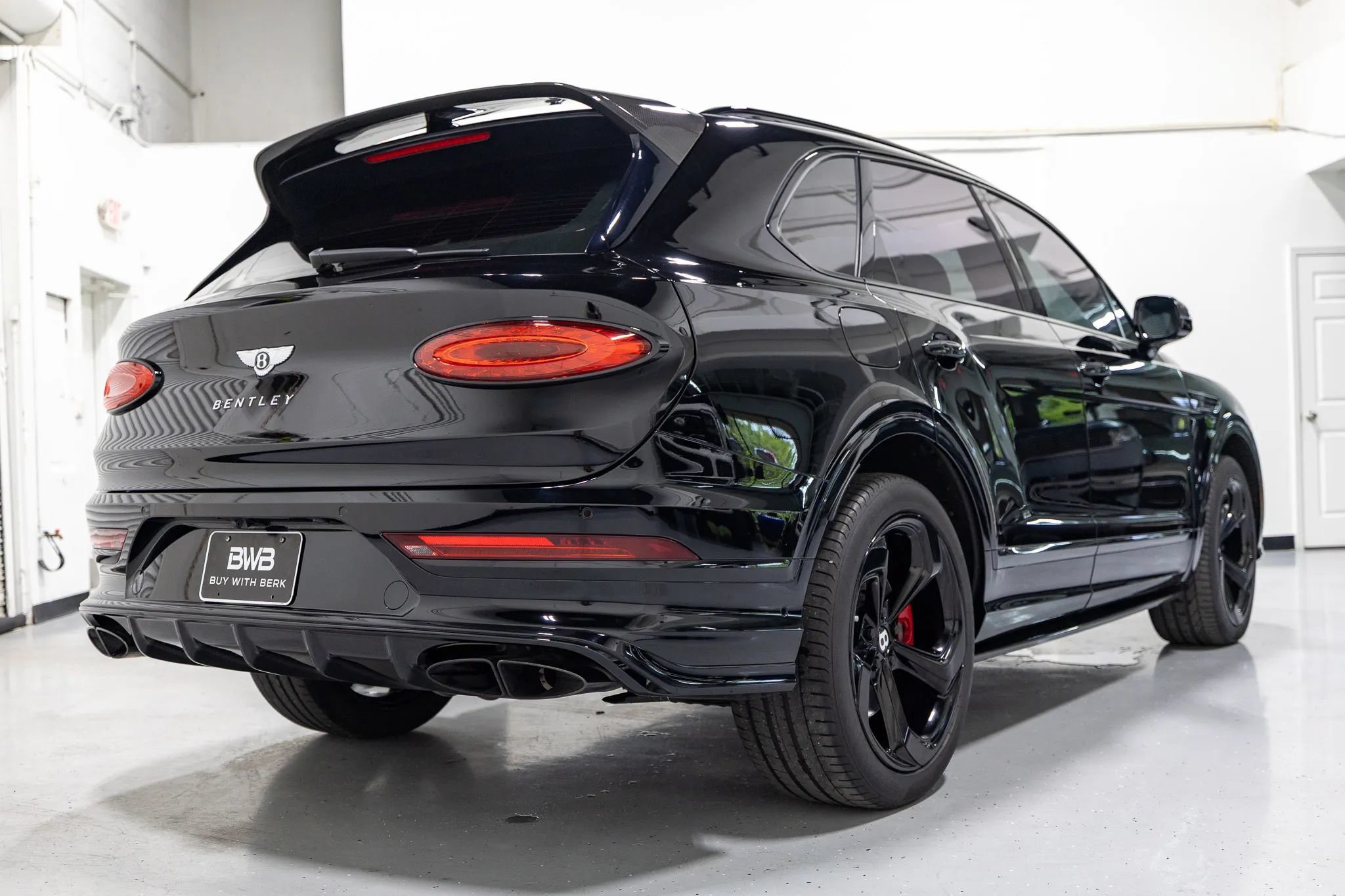 Used 2022 Bentley Bentayga AWD/4WD image 21