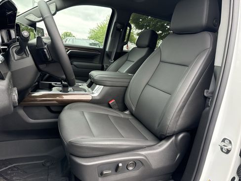 New 2026 Chevrolet Silverado 1500 RST w/ RST All Star Premium Package AWD/4WD image 11