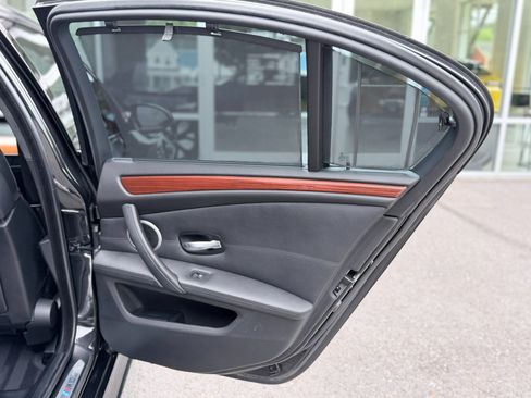 Used 2008 BMW M5 RWD image 48