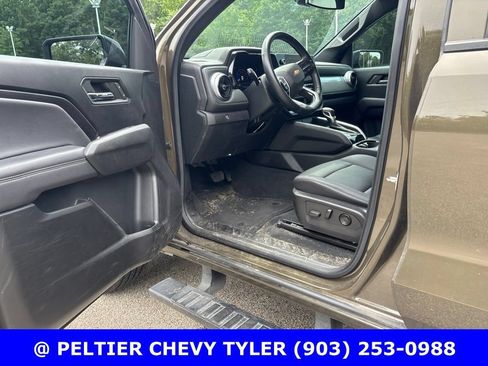 Used 2024 Chevrolet Colorado LT w/ LT Convenience Package III RWD image 12