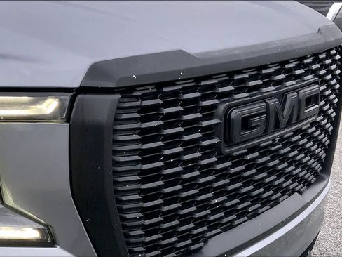 Used 2021 GMC Yukon XL Denali image 29