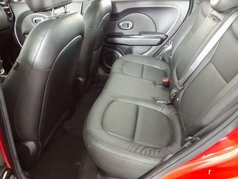 Used 2015 Kia Soul ! w/ Sun & Sound Package FWD image 17