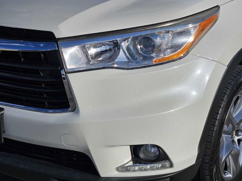 Used 2016 Toyota Highlander Limited FWD image 7