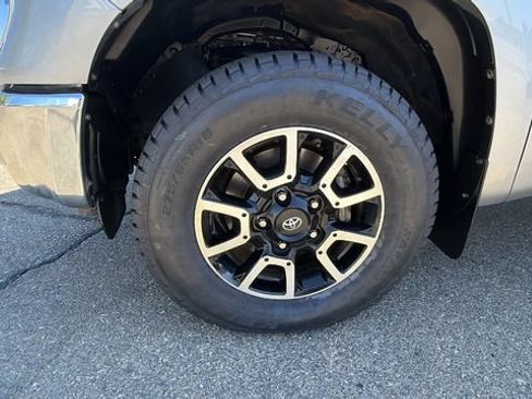 Used 2018 Toyota Tundra SR5 w/ TRD Off Road Package AWD/4WD image 10