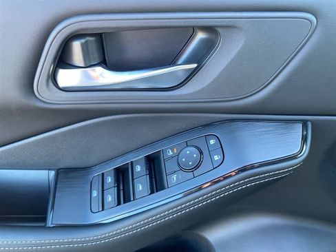 New 2026 Nissan Rogue SV image 10