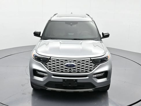 Used 2021 Ford Explorer Platinum w/ Equipment Group 601A AWD/4WD image 39