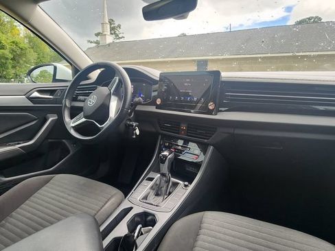 Used 2025 Volkswagen Jetta S FWD image 20