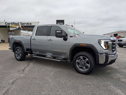 New 2026 GMC Sierra 2500 SLE w/ SLE Value Package; image 3