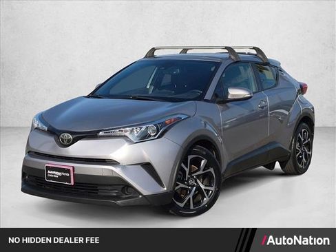 Used 2018 Toyota C-HR XLE FWD image 1