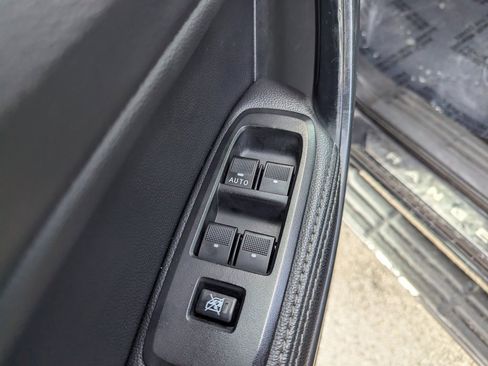 Used 2022 Ford Ranger Lariat w/ Equipment Group 501A High image 9