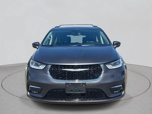 Used 2022 Chrysler Pacifica Touring-L FWD image 33