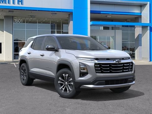 New 2027 Chevrolet Equinox LT w/ Safety and Technology Package FWD image 7