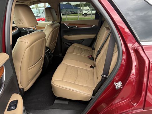 Used 2017 Cadillac XT5 Platinum AWD/4WD image 8